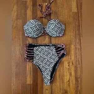 Abercrombie & Fitch Bikini Swimsuit Set | XS bottom | 32A or 32B top